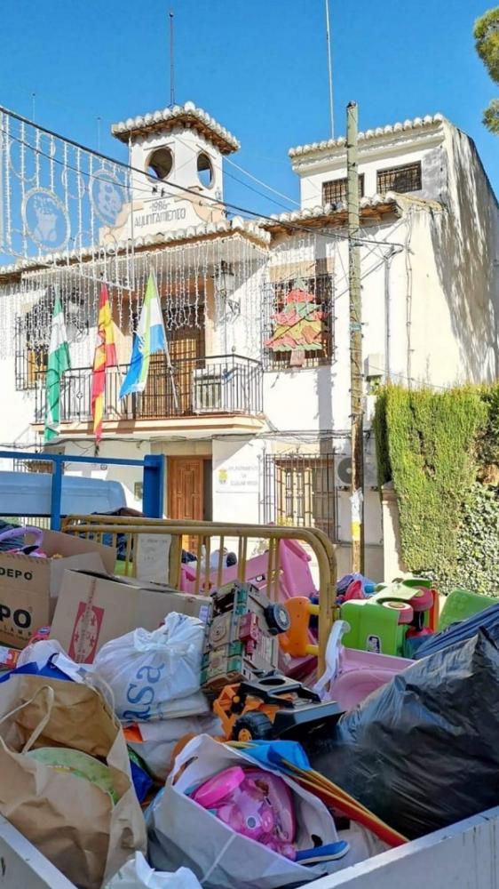 La gran recogida se hizo en todos los centros escolares y escuelas infantiles del municipio.