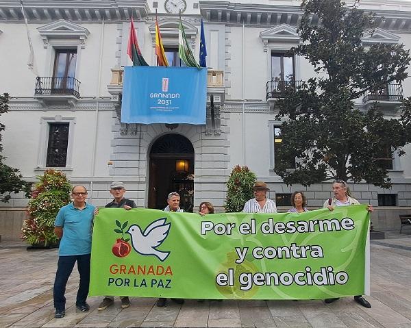 Reprentantes de la plataforma al presentar la movilización.