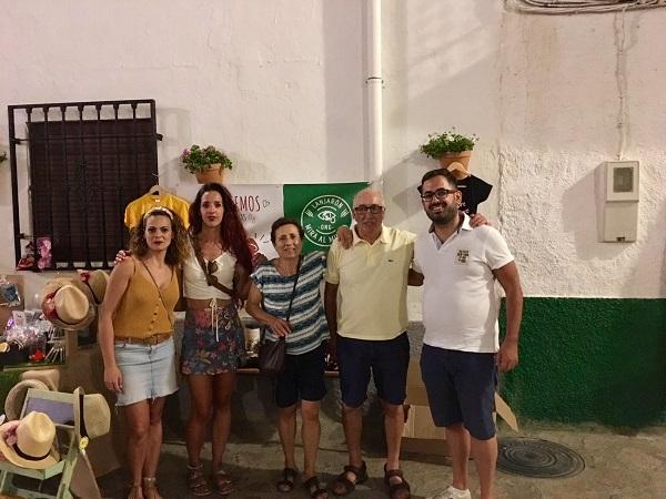 Mercadillo organizado por 'Lanjarón Mira al Mundo' en Cáñar.