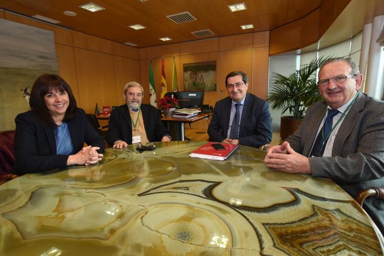 El presidente de la Diputación ha recibido a los responsables del Banco de Alimentos.