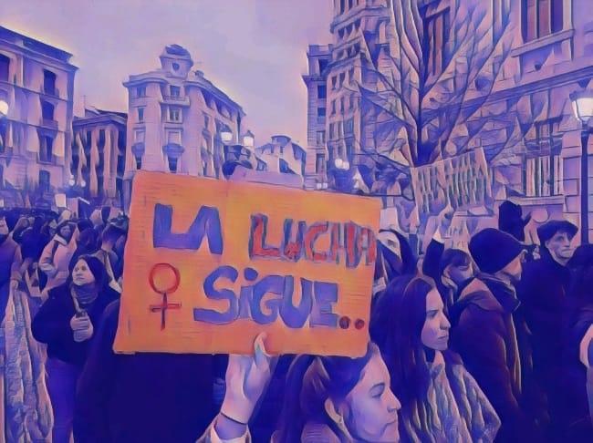 Una pancarta en una manifestación del 8M en Granada.