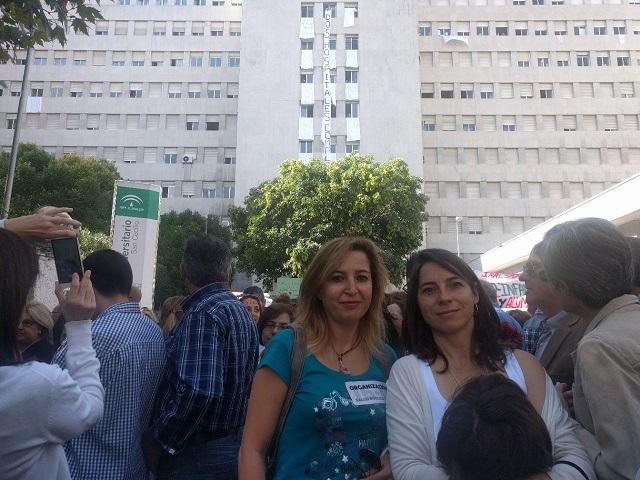 Lizárraga y Gutiérrez en la manifestación del 16-O.