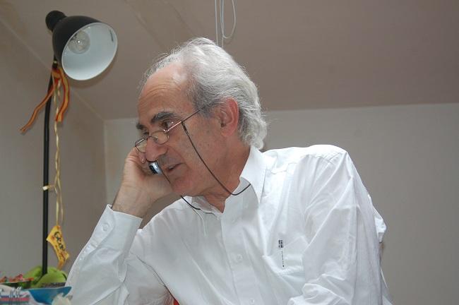 Bernabé López García, en su casa madrileña, en la entrevista realizada por Alfonso Martínez Foronda el 25 de abril de 2008. 