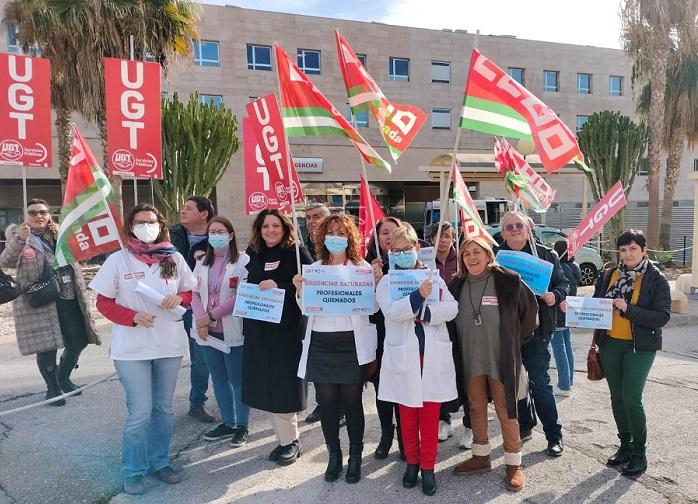 Concentración este jueves ante las urgencias de Motril.