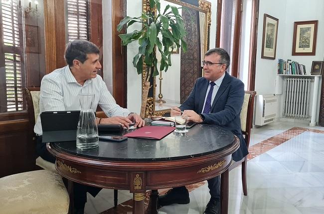 Pedro Fernández y José Antonio Montilla durante el encuentro.