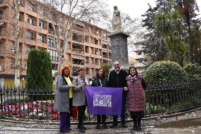 Francisco Puentedura y otras integrantes de la candidatura de Granada Unida.