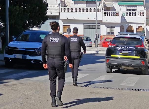 Agentes de la Policía Local de Iznalloz.