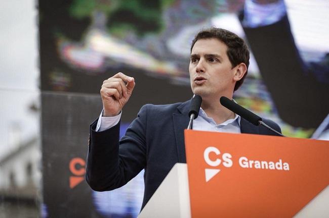 Albert Rivera durante su intervención en Plaza Nueva. 