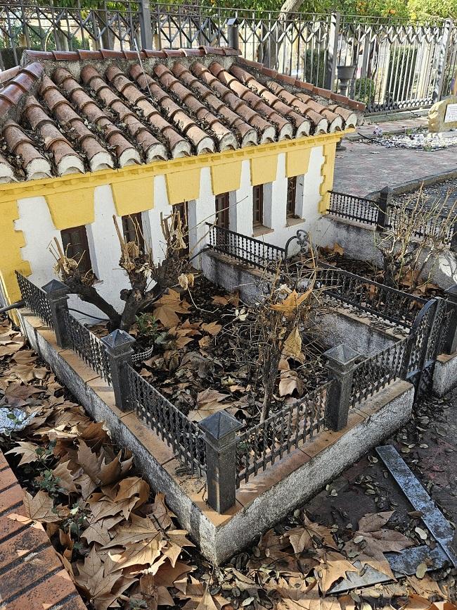 Imagen que refleja el abandono del equipamiento.