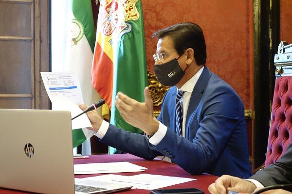 Luis Salvador, el pasado martes, en Junta de Portavoces. Luis Salvador, el pasado martes, en Junta de Portavoces.