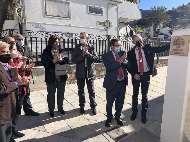 El municipio ha dedicado una calle a los cinco alcaldes y la alcaldesa de la democracia.