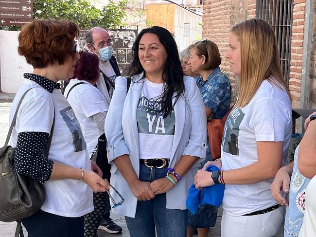 Alejandra Durán, en un encuentro con la plataforma Hospital de la Alpujarra, ya.