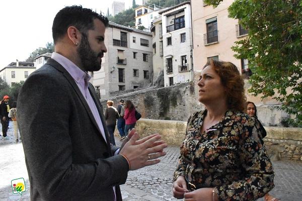 María del Carmen Pérez y Jesús Fernández. María del Carmen Pérez y Jesús Fernández.