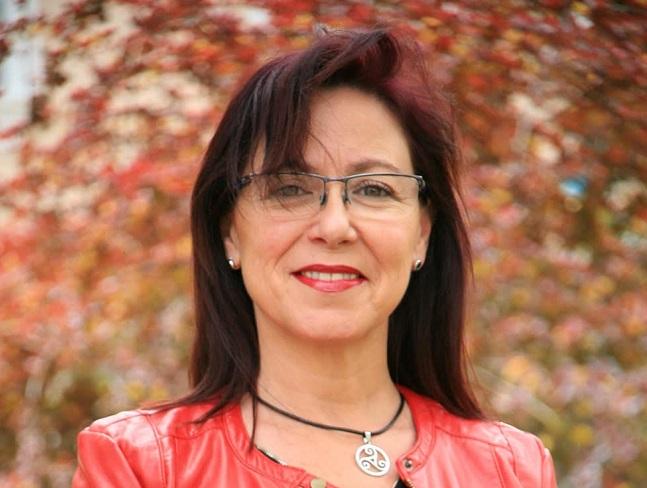 Ana Rodríguez, candidata de IU a la Alcaldía de Otura. Ana Rodríguez, candidata de IU a la Alcaldía de Otura.