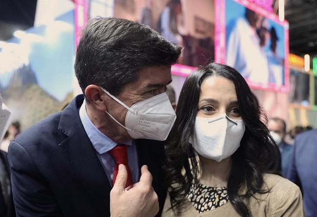 El vicepresidente de la Junta de Andalucía, Juan Marín y la presidenta de Ciudadanos, Inés Arrimadas, en enero de este año en la inauguración de Fitur 2022.