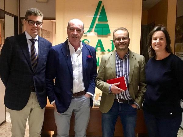 Los candidatos del PP con el presidente de Asaja.