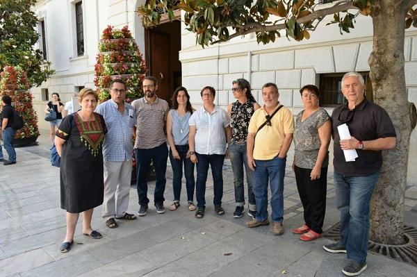Presentación de la propuesta en la Plaza del Carmen. Presentación de la propuesta en la Plaza del Carmen.