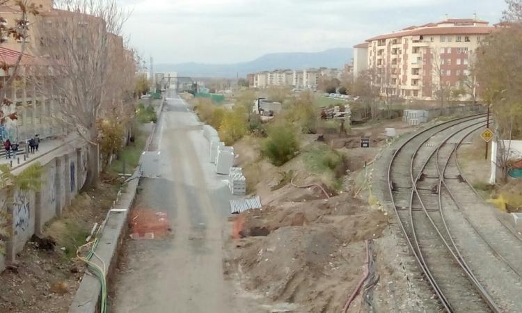 Las obras del AVE no finalizarán hasta otoño de 2017 y hasta entonces se prolongará el aislamiento.