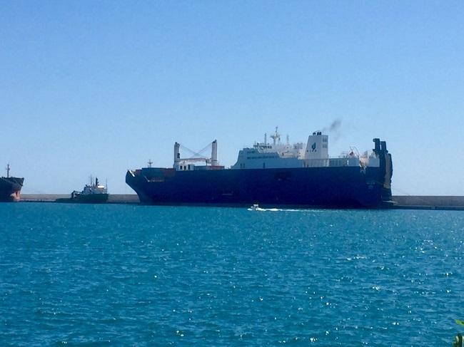 El Bahri Jazan, atracado este martes en el Puerto de Motril.