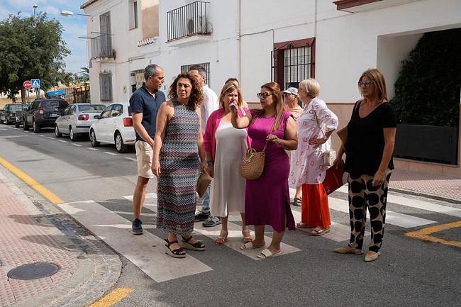 Las ediles del PSOE en su visita a Bobadilla.