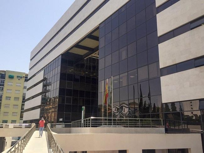 Edificio de La Caleta.