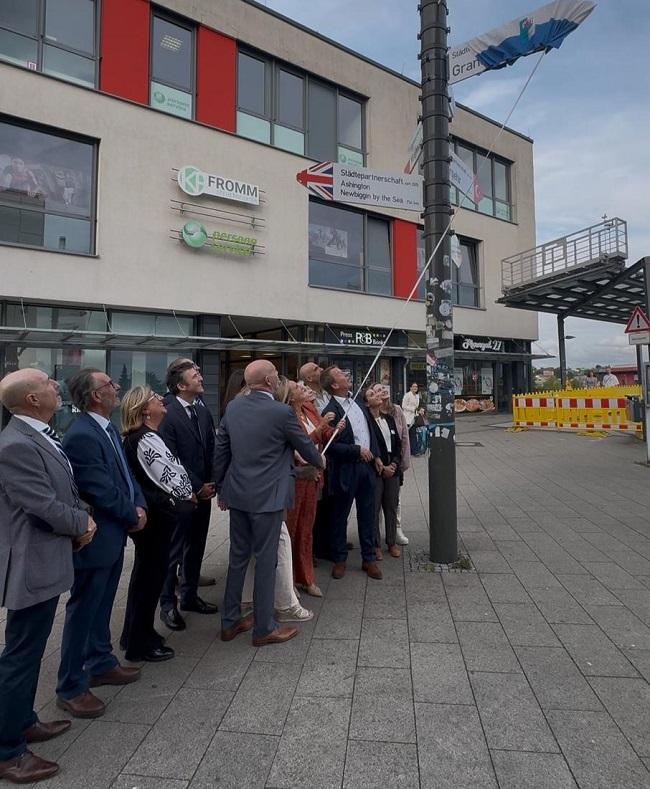 Inauguración de la placa dedicada a Granada en Remscheid.