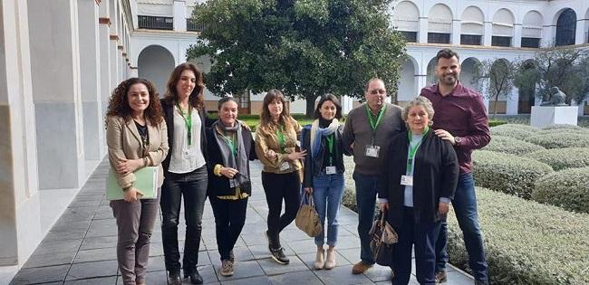 Una reunión de representantes del colectivo en el Parlamento andaluz, en imagen de archivo.