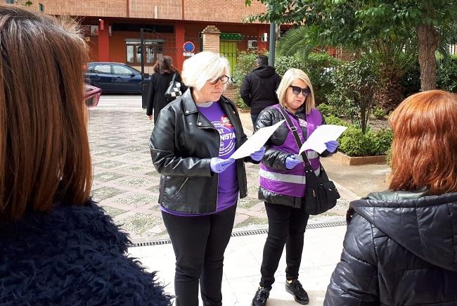 Encarna Vargas, con otras compañeras de sindicato, en uno de los actos para el 8M. Encarna Vargas, con otras compañeras de sindicato, en uno de los actos para el 8M.