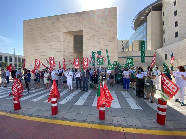 Concentración este jueves ante el Hospital del PTS.