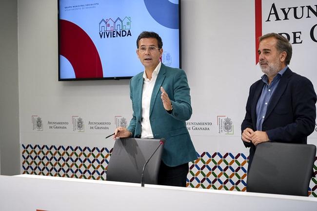 Cuenca y Calvo, este martes, tras la rueda de prensa.