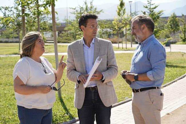 Francisco Cuenca con Ana Muñoz y Jacobo Calvo.