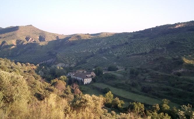 Valle del río Darro, con la Hacienda Jesús del Valle en el centro. 