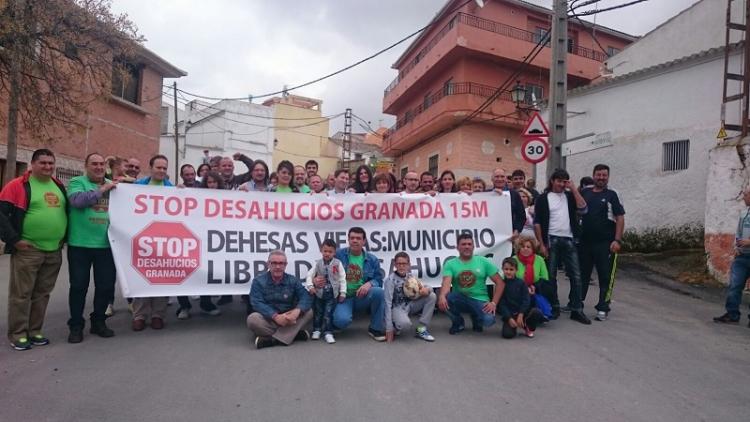 La pancarta se colocó el sábado 7 de mayo.