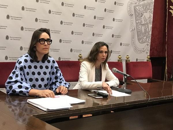 María Francés y Rocío Díaz, en rueda de prensa.