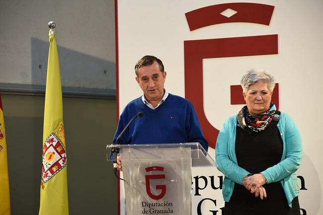 Manuel Gómez y María Ángeles Blanco en rueda de prensa.