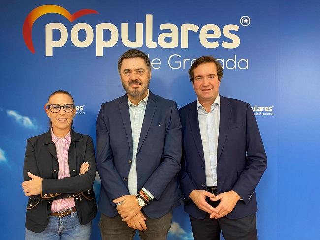 De izquierda a derecha, Lourdes Ramírez, Carlos Rojas y Pablo Hispán.