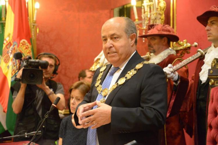 Torres Hurtado durante su intervención tras ser investido alcalde. 