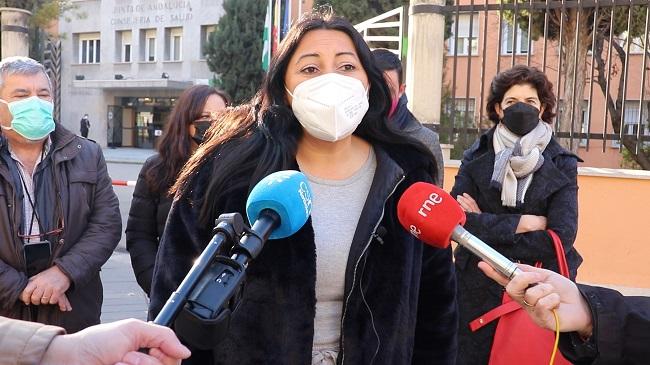 Alejandra Durán en una atención a medios.