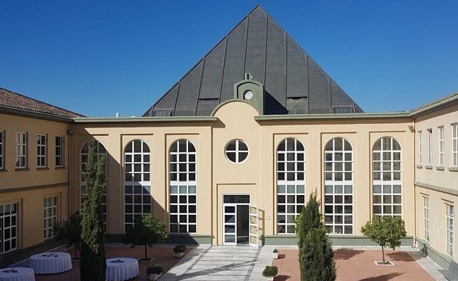 Escuela Andaluza de Salud Pública, con sede en Granada. 