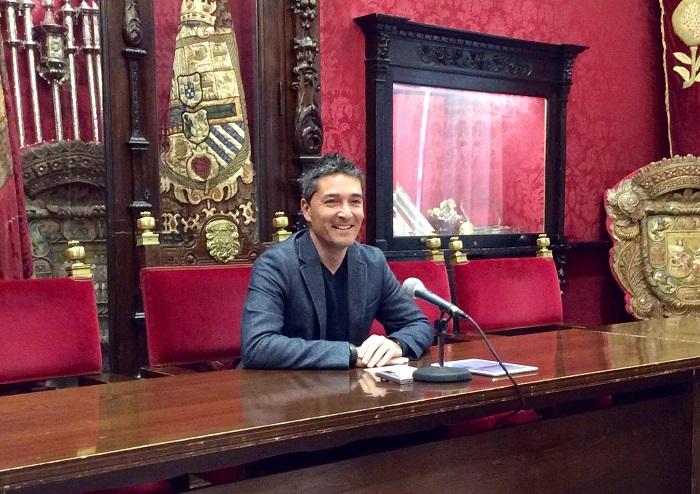 Manuel Olivares. Manuel Olivares.