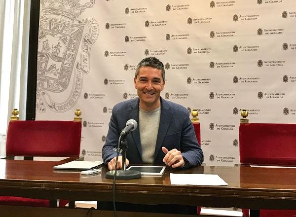 Manuel Olivares. Manuel Olivares.
