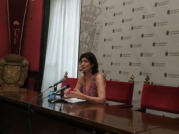 Elisa Cabrerizo. Elisa Cabrerizo.