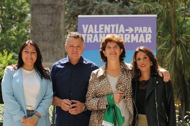 Elisa Cabrerizo con Martina Velarde, Juan Antonio Delgado y Alejandra Durán.