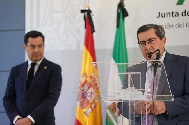 José Entrena y Juan Manuel Moreno, este viernes.