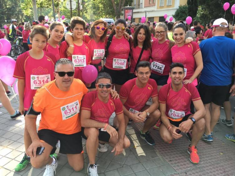 Equipo de Ciudadanos que ha participado en la Carrera de la Mujer.