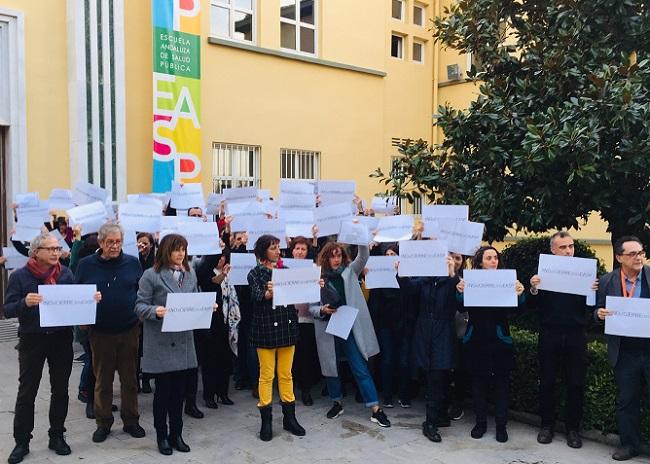 Protesta de los trabajadores de la Escuela Andaluza de Salud Pública.