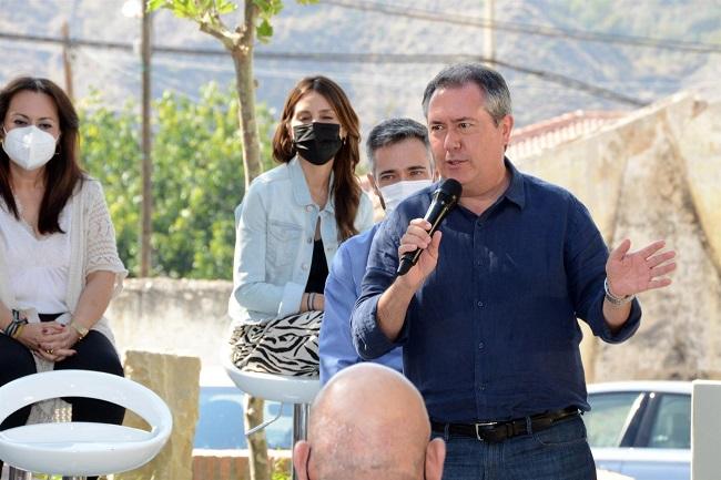 El secretario general del PSOE de Andalucía, Juan Espadas , en Gorafe.