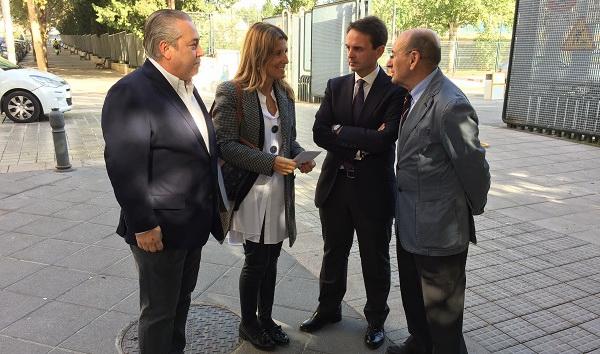 Fuentes y Martín han visitado la zona este lunes. Fuentes y Martín han visitado la zona este lunes.