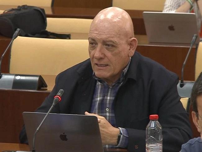 Gerardo Sánchez en comisión parlamentaria. 