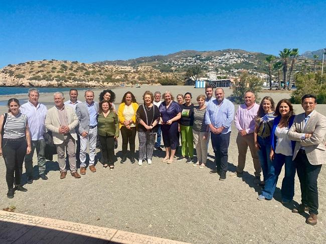 Diputados provinciales con alcaldes y alcaldesas de la Costa.